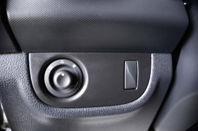 Renault Sandero II с пробегом 2015 года, цена 849 000 рублей, 92042 км, хэтчбек, Автокод Объявления