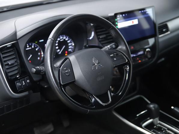 Mitsubishi Outlander III Рестайлинг 3 с пробегом 2018 года, цена 1 990 000 рублей, 131594 км, внедорожник, Автокод Объявления