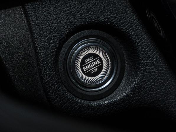 Mercedes-Benz C-Класс IV (W205) Рестайлинг с пробегом 2019 года, цена 2 599 000 рублей, 124860 км, седан, Автокод Объявления