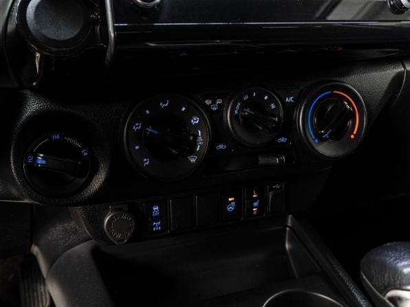 Toyota Hilux VIII Рестайлинг 2 с пробегом 2020 года, цена 4 199 000 рублей, 153857 км, пикап, Автокод Объявления