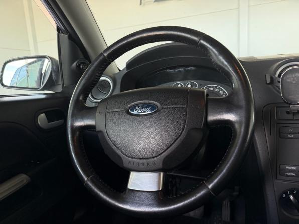 Ford Fusion I Рестайлинг с пробегом 2006 года, цена 449 000 рублей, 178235 км, хэтчбек, Автокод Объявления