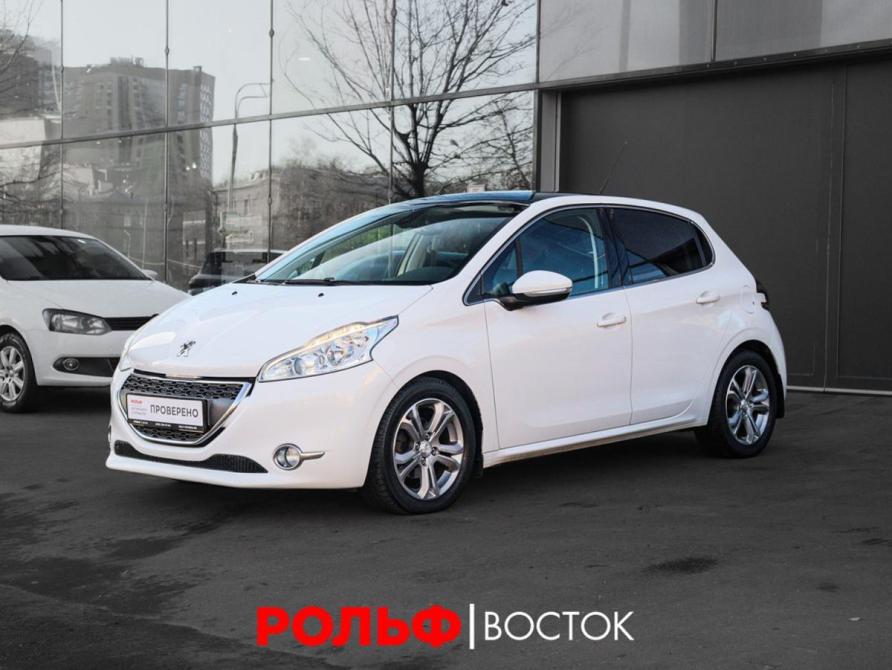Peugeot 208 I Москва  - изображение 1