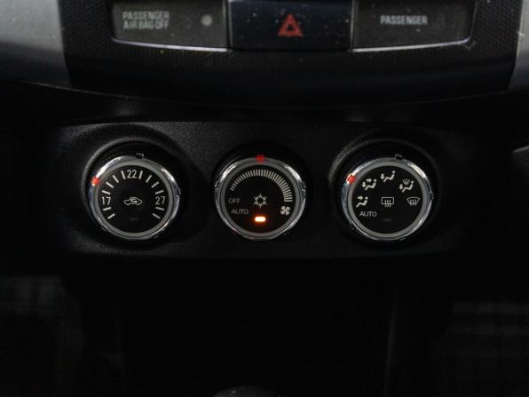 Mitsubishi Outlander II Рестайлинг с пробегом 2011 года, цена 1 030 000 рублей, 215966 км, внедорожник, Автокод Объявления