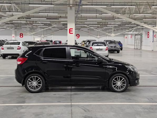 Kia Rio III Рестайлинг с пробегом 2016 года, цена 1 069 999 рублей, 118415 км, хэтчбек, Автокод Объявления