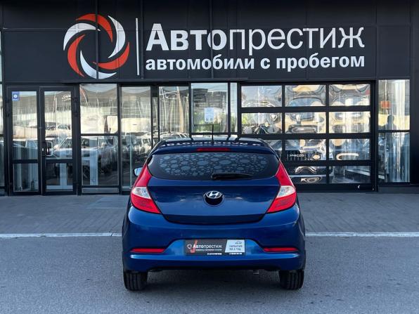 Hyundai Solaris I Рестайлинг с пробегом 2015 года, цена 835 000 рублей, 213279 км, хэтчбек, Автокод Объявления