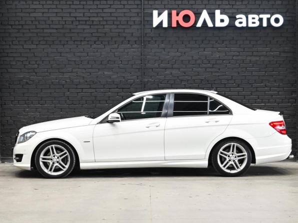 Mercedes-Benz C-Класс III (W204) Рестайлинг с пробегом 2011 года, цена 1 300 000 рублей, 267078 км, седан, Автокод Объявления