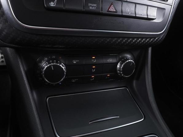 Mercedes-Benz GLA I (X156) Рестайлинг с пробегом 2019 года, цена 1 840 000 рублей, 136862 км, внедорожник, Автокод Объявления