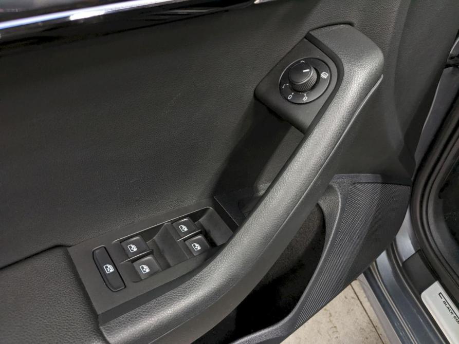 Skoda Octavia III (A7) Рестайлинг Москва  - изображение 12