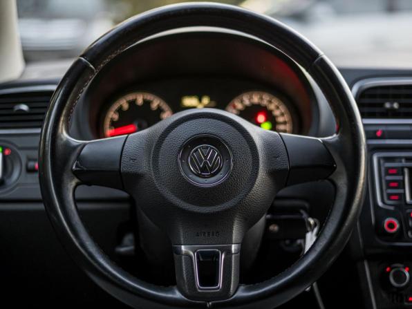 Volkswagen Polo V с пробегом 2015 года, цена 777 000 рублей, 221545 км, седан, Автокод Объявления