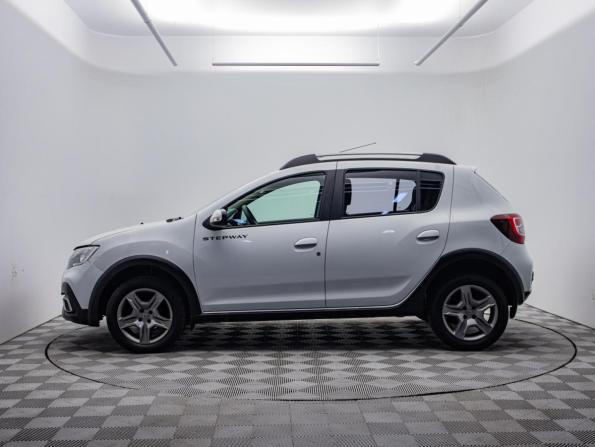 Renault Sandero II Рестайлинг с пробегом 2020 года, цена 1 078 000 рублей, 68391 км, хэтчбек, Автокод Объявления