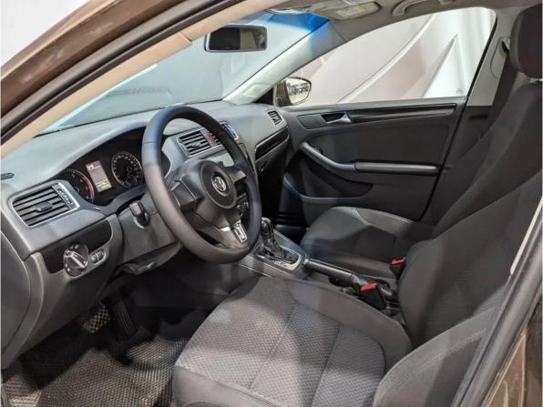 Volkswagen Jetta VI с пробегом 2013 года, цена 835 000 рублей, 256000 км, седан, Автокод Объявления