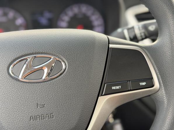 Hyundai Solaris II с пробегом 2019 года, цена 1 330 000 рублей, 44252 км, седан, Автокод Объявления