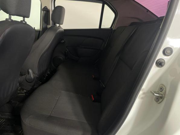 Renault Logan II с пробегом 2015 года, цена 529 000 рублей, 219112 км, седан, Автокод Объявления