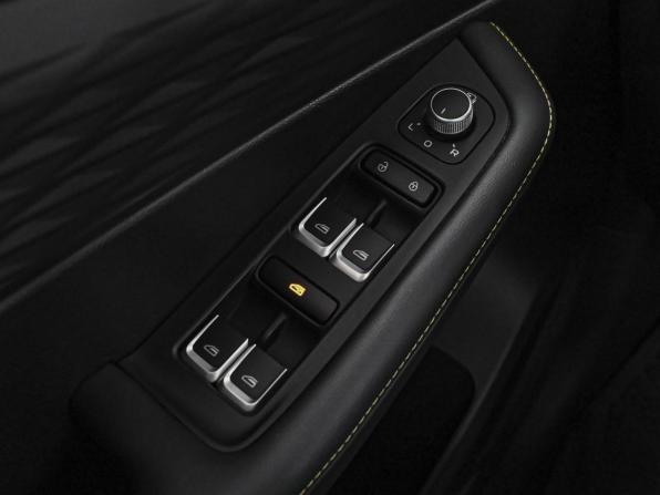 Geely Coolray I Рестайлинг 2 с пробегом 2025 года, цена 2 268 000 рублей, 18881 км, внедорожник, Автокод Объявления