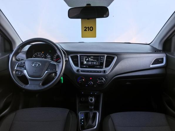 Hyundai Solaris II Рестайлинг с пробегом 2021 года, цена 1 540 000 рублей, 65000 км, седан, Автокод Объявления