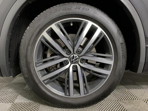 Volkswagen Tiguan II Рестайлинг с пробегом 2020 года, цена 3 725 000 рублей, 92710 км, внедорожник, Автокод Объявления
