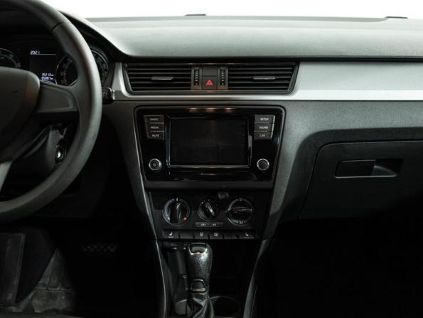 Skoda Rapid I Рестайлинг с пробегом 2017 года, цена 1 399 700 рублей, 85084 км, лифтбек, Автокод Объявления