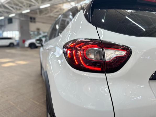 Renault Kaptur I Рестайлинг с пробегом 2021 года, цена 1 350 000 рублей, 48518 км, внедорожник, Автокод Объявления
