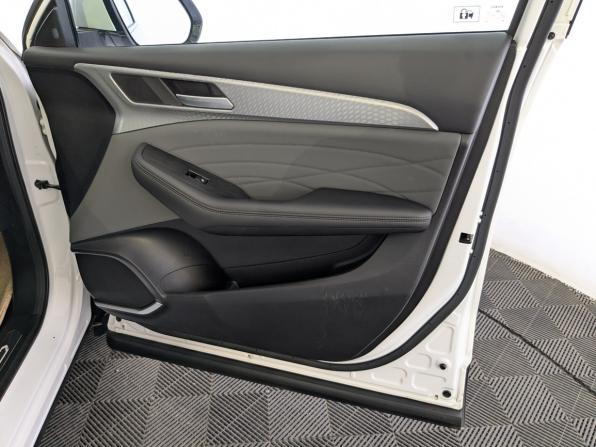 Haval F7x I Рестайлинг с пробегом 2024 года, цена 2 225 000 рублей, 92320 км, внедорожник, Автокод Объявления