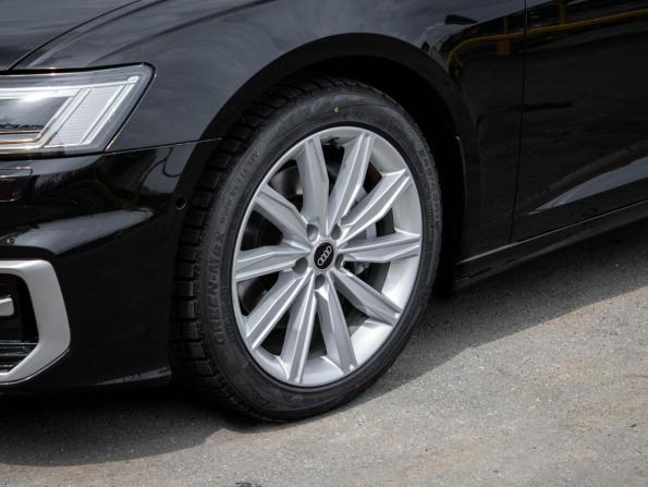 Audi A6 V (C8) Рестайлинг с пробегом 2024 года, цена 4 939 000 рублей, 1 км, седан, Автокод Объявления