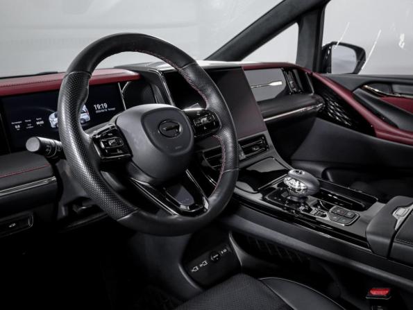 GAC M8 с пробегом 2024 года, цена 4 990 000 рублей, 16995 км, минивэн, Автокод Объявления
