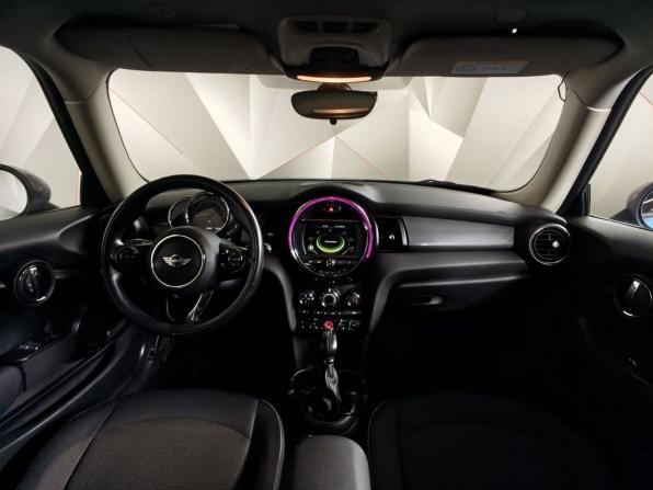 Mini Hatch III (F55/F56) с пробегом 2017 года, цена 1 750 000 рублей, 90839 км, хэтчбек, Автокод Объявления