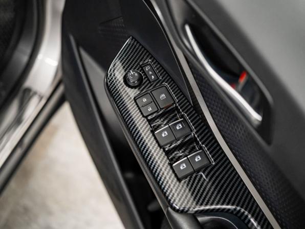 Toyota C-HR I с пробегом 2017 года, цена 1 799 000 рублей, 126450 км, внедорожник, Автокод Объявления