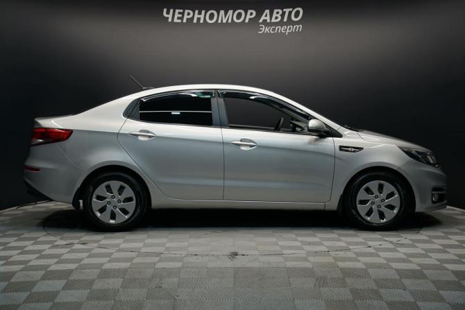 Kia Rio III Рестайлинг с пробегом 2017 года, цена 1 390 000 рублей, 59000 км, седан, Автокод Объявления