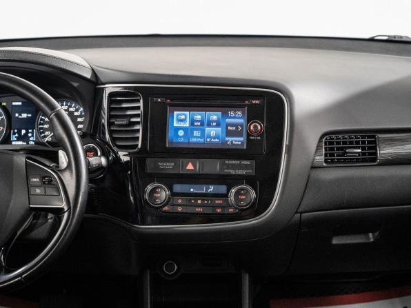 Mitsubishi Outlander III Рестайлинг 2 с пробегом 2015 года, цена 1 950 500 рублей, 93080 км, внедорожник, Автокод Объявления