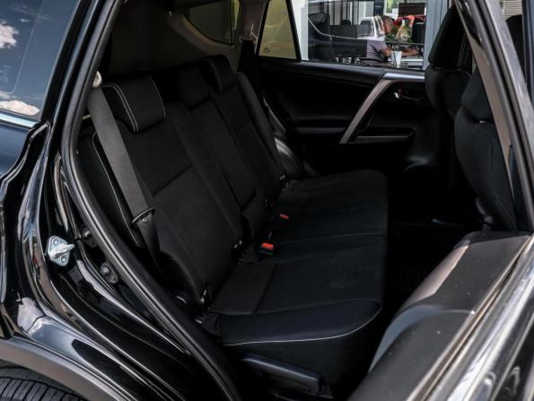 Toyota RAV4 IV (XA40) Рестайлинг с пробегом 2017 года, цена 2 099 000 рублей, 187439 км, внедорожник, Автокод Объявления