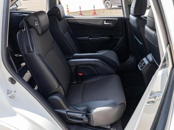 Honda Jade I Рестайлинг с пробегом 2018 года, цена 2 195 000 рублей, 21875 км, компактвэн, Автокод Объявления