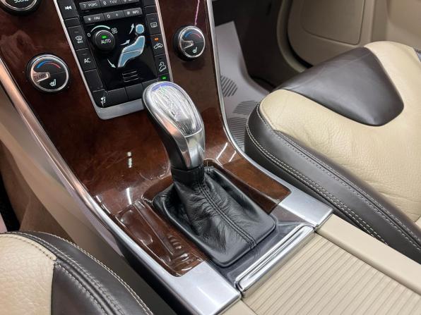 Volvo XC60 I с пробегом 2013 года, цена 1 599 000 рублей, 263000 км, внедорожник, Автокод Объявления