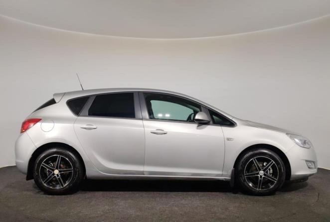Opel Astra J с пробегом 2010 года, цена 440 000 рублей, 195000 км, хэтчбек, Автокод Объявления