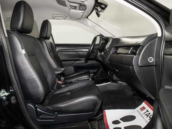 Mitsubishi Outlander III Рестайлинг 2 с пробегом 2017 года, цена 2 130 000 рублей, 194770 км, внедорожник, Автокод Объявления