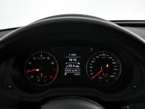 Audi Q3 I (8U) Рестайлинг с пробегом 2015 года, цена 2 349 000 рублей, 53916 км, внедорожник, Автокод Объявления