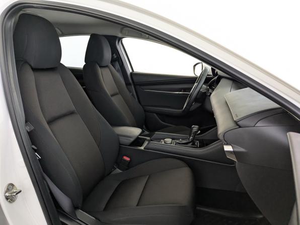 Mazda 3 IV (BP) с пробегом 2019 года, цена 1 990 000 рублей, 87602 км, седан, Автокод Объявления