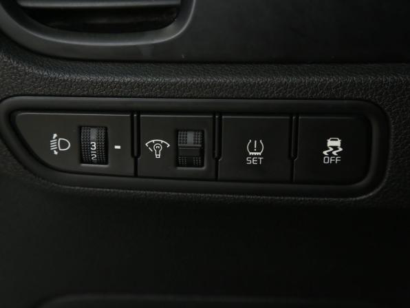 Kia Rio IV с пробегом 2018 года, цена 899 000 рублей, 202000 км, седан, Автокод Объявления