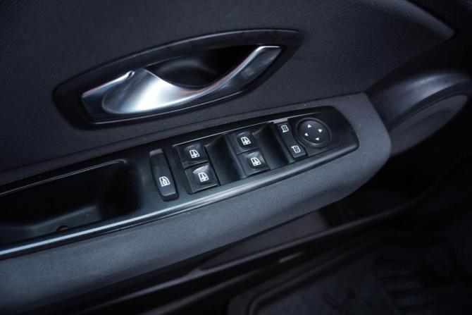 Renault Fluence I с пробегом 2010 года, цена 565 000 рублей, 191246 км, седан, Автокод Объявления