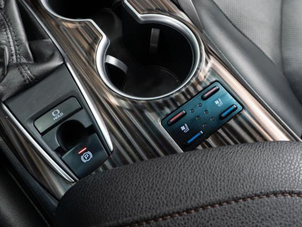 Toyota Camry VIII (XV70) с пробегом 2019 года, цена 2 599 000 рублей, 84484 км, седан, Автокод Объявления