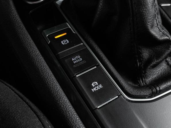 Volkswagen Tiguan II Рестайлинг с пробегом 2021 года, цена 2 915 000 рублей, 53691 км, внедорожник, Автокод Объявления