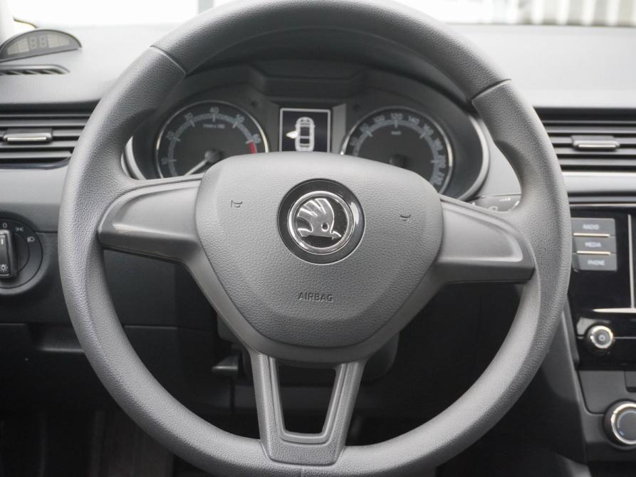 Skoda Octavia III (A7) Рестайлинг Москва  - изображение 14