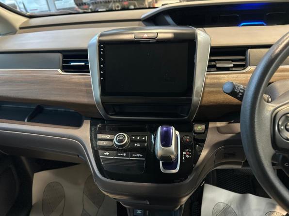 Honda Freed II с пробегом 2018 года, цена 1 500 000 рублей, 96537 км, компактвэн, Автокод Объявления