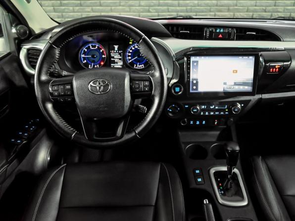 Toyota Hilux VIII с пробегом 2016 года, цена 2 940 000 рублей, 176871 км, пикап, Автокод Объявления