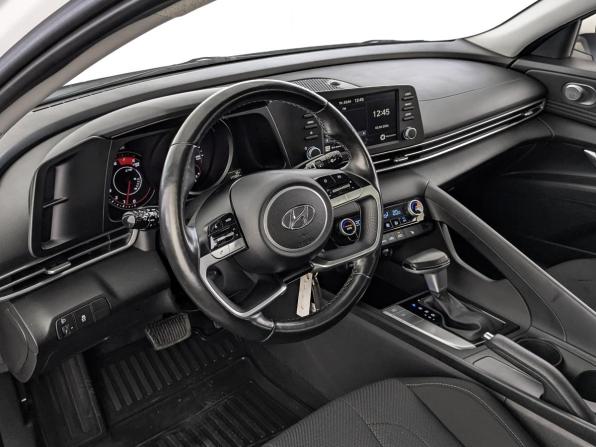 Hyundai Elantra VII (CN7) с пробегом 2021 года, цена 1 815 000 рублей, 117198 км, седан, Автокод Объявления