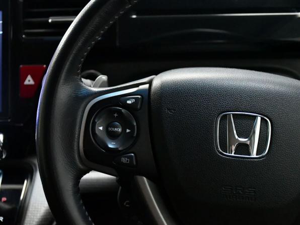 Honda Stepwgn V Рестайлинг с пробегом 2019 года, цена 2 425 000 рублей, 86118 км, минивэн, Автокод Объявления