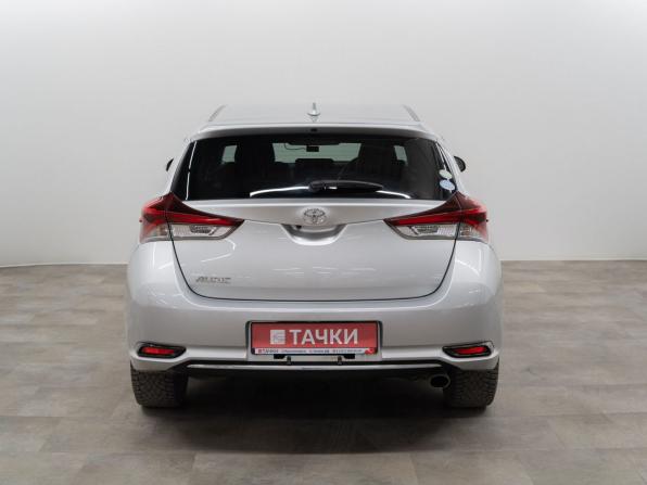 Toyota Auris II Рестайлинг с пробегом 2015 года, цена 1 297 000 рублей, 77633 км, хэтчбек, Автокод Объявления