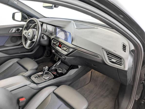 BMW 1 серии III (F40) с пробегом 2019 года, цена 2 490 000 рублей, 131803 км, хэтчбек, Автокод Объявления