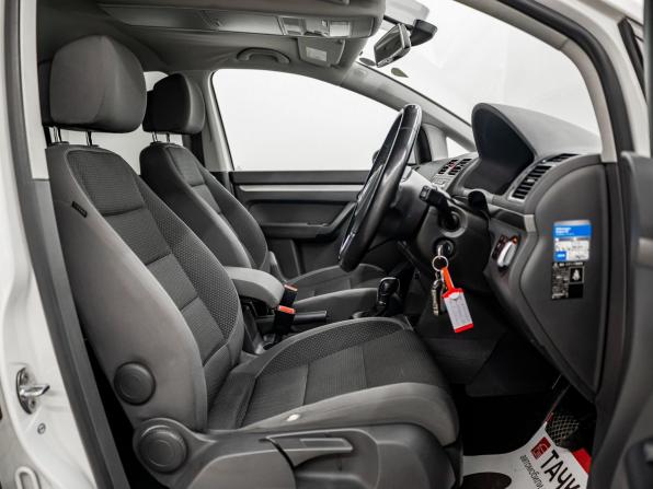 Volkswagen Touran I Рестайлинг 2 с пробегом 2012 года, цена 1 000 000 рублей, 117500 км, компактвэн, Автокод Объявления