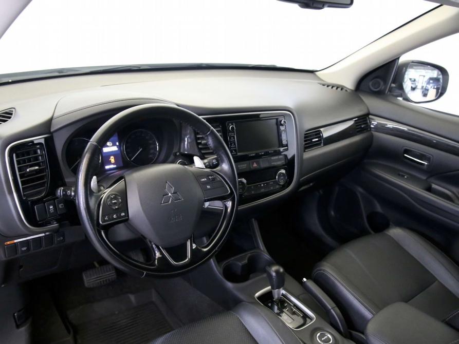 Mitsubishi Outlander III Рестайлинг 2 Санкт-Петербург  - изображение 17
