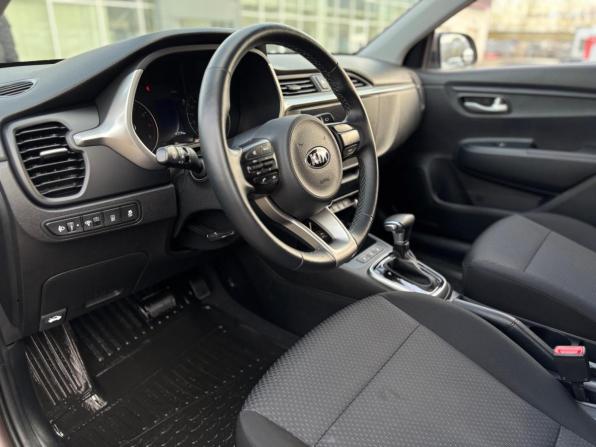 Kia Rio IV Рестайлинг с пробегом 2020 года, цена 1 820 000 рублей, 41412 км, хэтчбек, Автокод Объявления